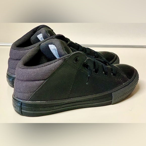 Junior 4 EU 36 Converse Chuck Taylor Blacked Out Leather Mid Height Shoes - Picture 11 of 16